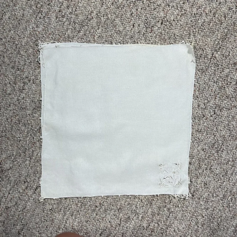 VTG SET OF 4 Linen Cut Work Corner Square Napkins 13